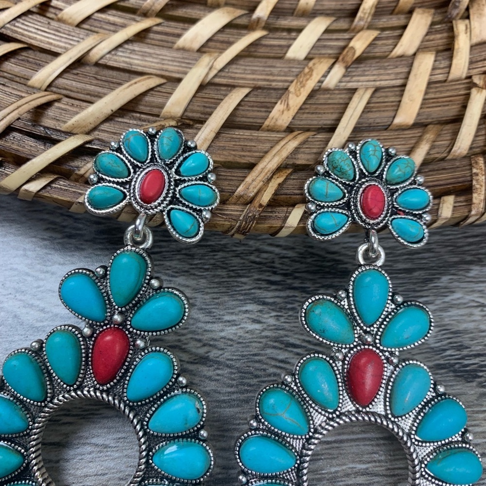 🕶️South Western Earrings - Turquoise Coral Silver base - Picture 2 of 3
